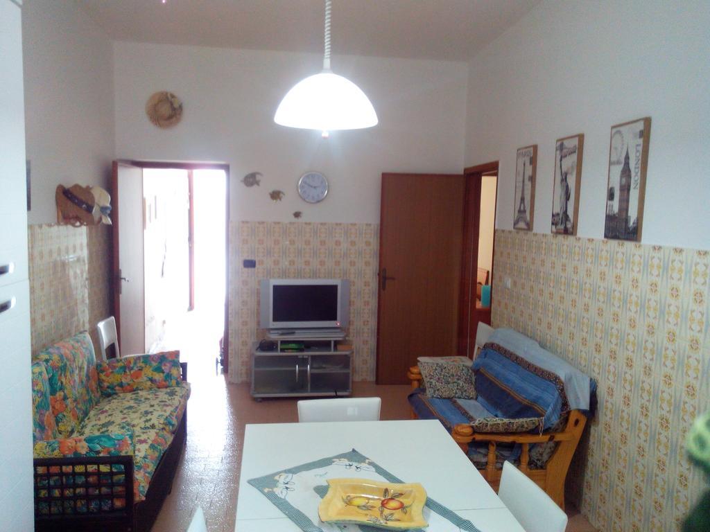 SantʼAntìoco Appartamento Daniela מראה חיצוני תמונה